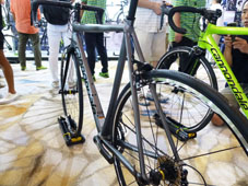 CANNONDALE 2018 ROADBIKE CAAD12 105 COMPACT BBQ CHARCOAL JET BLACK COLOR SEATSTAY（キャノンデール 2018年 ロードバイク キャドトゥエルブ シマノ コンパクト チャコール グレイ ジェット ブラック カラー）