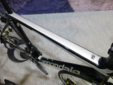 CANNONDALE 2018 ROADBIKE SYNAPSE CARBON 105 SLV JET BLACK FINE SILVER COLOR TOPTUBE（キャノンデール 2018年 ロードバイク シナプス カーボン ジェットブラック ファイン シルバー カラー）