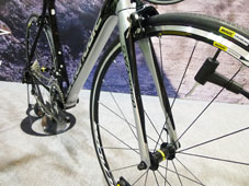 CANNONDALE 2018 ROADBIKE SYNAPSE CARBON 105 SLV JET BLACK FINE SILVER COLOR FRONT FORK（キャノンデール 2018年 ロードバイク シナプス カーボン ジェットブラック ファイン シルバー カラー）