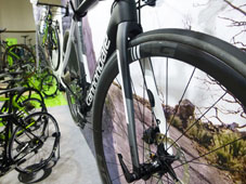 CANNONDALE 2018 ROADBIKE SYNAPSE HI-MOD DISC DURAACE JET BLACK BLK COLOR FRONT FORK（キャノンデール 2018年モデル ロードバイク シナプス ハイモッド ディスク デュラエース ジェット ブラック カラー)