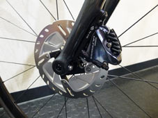 CERVELO 2018 ENDURANCE ROADBIKE C3 FRAME SET BLACK RED COLOR FRONT DISC BRAKE CALIPER（サーベロ 2018年モデル エンデュランス ロードバイク シースリー フレームセット ブラックレッド カラー）