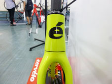 CERVELO 2018 ROADBIKE R3 FRAME SET FLUORO YELLOW COLOR HEADTUBE（サーベロ 2018年モデル ロードバイク アールスリー フレームセット フルオロイエロー カラー）