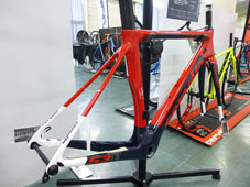 CERVELO 2018 ROADBIKE S3 Shimano DISC R8020 ULTEGRA RED COLOR SEATTUBE（サーベロ 2018年モデル ロードバイク エススリー ディスク シマノ アルテグラ 完成車 レッド カラー）