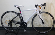 PINARELLO 2018 ROADBIKE GAN S EZ-fit SHIMANO 105 11s 082 WHITE CARBON PINK COLOR（ピナレロ 2018年モデル ロードバイク ガンエス イージーフィット シマノ 11スピード 完成車 ホワイトカーボンピンク カラー）