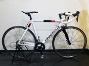 PINARELLO 2018 ROADBIKE PRIMA SHIMANO SORA 9s 075 WHITE COLOR delivered（ピナレロ 2018年モデル ロードバイク プリマ シマノ ソラ 9スピード 完成車 ホワイト カラー 納車）