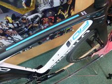 PINARELLO 2019 ROADBIKE DOGMA F10 R9100 R9170 DURAACE COMPLETED 941 TEAM SKY 2018 COLOR DOWNTUBE（ピナレロ 2019年モデル ロードバイク ドグマ エフテン デュラエース 完成車 チームスカイ カラー）