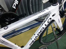 PINARELLO 2018 ROADBIKE GAN CAMPAGNOLO CENTAUR 11s 143 WHITE COLOR（ピナレロ 2018年モデル ロードバイク ガン エス カンパニョーロ ケンタウル 11スピード 完成車 ホワイト カラー トップチューブ）