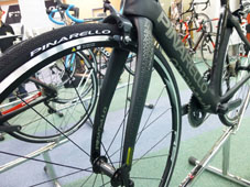 PINARELLO 2018 ROADBIKE GAN RS SHIMANO 5800 105 11s 131 MAGLIA NERA COLOR（ピナレロ 2018年モデル ロードバイク ガンエス シマノ 11スピード 完成車 マリアネラ ブラック カラー フォーク）