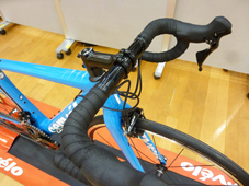 CERVELO 2019 ROADBIKE R2 Shimano 105 R7000 RIVIERA COLOR HANDLE STEM（サーベロ 2019年モデル ロードバイク アールツー シマノ 完成車 リビエラ カラー）