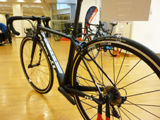 CERVELO 2019 ROADBIKE R3 Shimano R8000 ULTEGRA BLACK COLOR SEATSTAY（サーベロ 2018年モデル ロードバイク アールスリー シマノ アルテグラ 完成車 ブラック カラー）