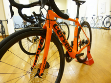 CERVELO 2019 ROADBIKE R3 Shimano R8020 ULTEGRA DISC ORANGE COLOR FRONT FORK（サーベロ 2019年モデル ロードバイク アールスリー シマノ アルテグラ ディスク 完成車 オレンジ カラー）