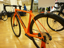 CERVELO 2019 ROADBIKE R3 DISC FRAMESET ORANGE COLOR SEATSTAY（サーベロ 2019年モデル ロードバイク アールスリー ディスク フレーム セット オレンジ カラー）