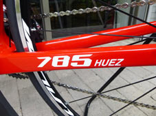 LOOK 2019 ROADBIKE 785 HUEZ SHIMNO 105 COMPLETED RED  GLOSSY CHINSTAY（ルック 2019年モデル ロードバイク ヒュエズ シマノ 完成車 レッドグロッシー
