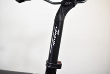 LOOK 2019 ROADBIKE 785 HUEZ DISC SHIMNO 105 COMPLETED PROTEAM BLACK GLOSSY SEATPOST（ルック 2019年モデル ロードバイク ヒュエズ ディスク シマノ 完成車 プロチームブラックグロッシー