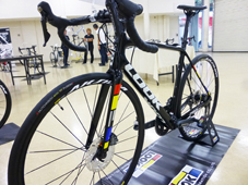 LOOK 2019 ROADBIKE 785 HUEZ DISC FRAME SET PROTEAM BLACK GLOSSY FRONT FORK（ルック 2019年モデル ヒュエズ ディスク フレームセット ロードバイク プロチームブラックグロッシー）