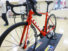 LOOK 2019 ROADBIKE 785 HUEZ DISC FRAME SET RED GLOSSY FRONT FORK（ルック 2019年モデル ヒュエズ ディスク フレームセット ロードバイク レッドグロッシー）