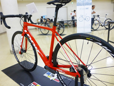 LOOK 2019 ROADBIKE 785 HUEZ DISC FRAME SET RED GLOSSY SEATSTAY（ルック 2019年モデル ヒュエズ ディスク フレームセット ロードバイク レッドグロッシー）