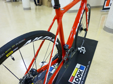LOOK 2019 ROADBIKE 785 HUEZ DISC FRAME SET RED GLOSSY SEATSTAY（ルック 2019年モデル ヒュエズ ディスク フレームセット ロードバイク レッドグロッシー シートステイ）
