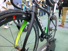 PINARELLO 2019 ROADBIKE DOGMA F10 FRAME SET 201 FLUORITE COLOR FRONT FORK（ピナレロ 2019年モデル ロードバイク ドグマ エフテン フレームセット フルオライト カラー）