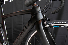 PINARELLO 2019 ROADBIKE GAN SHIMANO 105 R7000 11s 721 BOB BLACK ON BLACK COLOR FRONT FORK（ピナレロ 2019年モデル ロードバイク ガン シマノ 11スピード 完成車 ボブ ブラックオンブラック カラー）