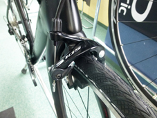 PINARELLO 2019 ROADBIKE GAN SHIMANO 105 R7000 11s 721 BOB BLACK ON BLACK COLOR BR-R7000 BRAKE CALIPER（ピナレロ 2019年モデル ロードバイク ガン シマノ 11スピード 完成車 ボブ ブラックオンブラック カラー）