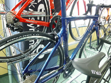 PINARELLO 2019 ROADBIKE GAN SHIMANO 105 R7000 11s 759 DARK NAVY COLOR SEATSTAY（ピナレロ 2019年モデル ロードバイク ガン シマノ 11スピード 完成車 ダークネイビー カラー）