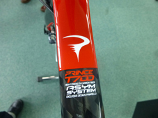 PINARELLO 2019 ROADBIKE PRINCE DISK SHIMANO R7020 105 11s 718 CARBON RED COLOR T700 MARK（ピナレロ 2019年モデル ロードバイク プリンス ディスク ブレーキ シマノ 11スピード 完成車 カーボンレッド カラー