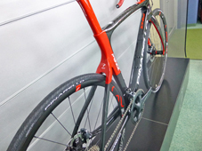 PINARELLO 2019 ROADBIKE PRINCE DISK SHIMANO R8020 ULTEGRA 11s 718 CARBON RED COLOR SEATSTAY（ピナレロ 2019年モデル ロードバイク プリンス ディスク ブレーキ シマノ アルテグラ 11スピード 完成車 カーボンレッド カラー）