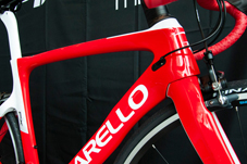 PINARELLO 2019 ROADBIKE PRINCE FX FRAMESET 714 RED WHITE COLOR SIDE（ピナレロ 2019年モデル ロードバイク プリンス エフエックス フレームセット レッドホワイト カラー）