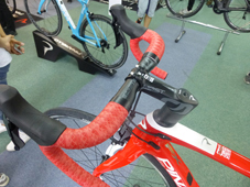 PINARELLO 2019 ROADBIKE PRINCE FX SHIMANO R8050 ULTEGRA Di2 11s 714 RED WHITE COLOR HANDLE STEM（ピナレロ 2019年モデル ロードバイク プリンス エフエックス シマノ 電動 アルテグラ 11スピード 完成車 レッドホワイト カラー）