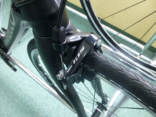 PINARELLO 2019 ROADBIKE RAZHA SHIMANO 105 R7000 MIX 11s 185 BLACK MATTE COLOR BR-R7000 BRAKE CALIPER（ピナレロ 2019年モデル ロードバイク ラザ シマノ ミックス 11スピード 完成車 ブラックマット カラー）