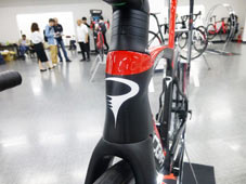 PINARELLO 2021 ROADBIKE DOGMA F12 DISK DISC ULTEGRA Di2 432 URANUS BLACK RED HEADTUBE（ピナレロ 2021年モデル ロードバイク ドグマ エフトゥエルブ ディスク アルテグラ 完成車 ブラックレッド）