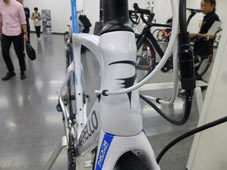 PINARELLO 2020 ROADBIKE PRINCE FX DISK DISC princefxdisk SHIMANO R8070 ULTEGRA Di2 263 WHITE AMETISTA HEADTUBE ピナレロ 2020年モデル ロードバイク プリンス エフエックス ディスク プリンスエフエックスディスク シマノ 電動 アルテグラ 完成車 ホワイトアメジスタ