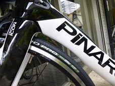 PINARELLO 2020 ROADBIKE PRINCE FRAME SET 11s 272 WHITE BLACK COLOR Wheel Shaped Downtube（ピナレロ 2020年モデル ロードバイク プリンス フレームセット ホワイトブラック カラー）