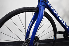 PINARELLO 2020 ROADBIKE RAZHA DISK RAZHADISK T600 SHIMANO ULTEGRA Di2 R8070 305 NAVY MATT ONDA FRONT FORK ピナレロ 2020年モデル ロードバイク ラザディスク シマノ 電動 アルテグラ 完成車 ネイビーマット