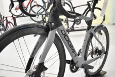 PINARELLO 2021 ROADBIKE DOGMA F12 DISK DISC ULTEGRA Di2 A567 GRAY BLACK ピナレロ 2021年モデル ロードバイク ドグマ エフトゥエルブ ディスク アルテグラ 完成車 グレイブラック グレーブラック 3