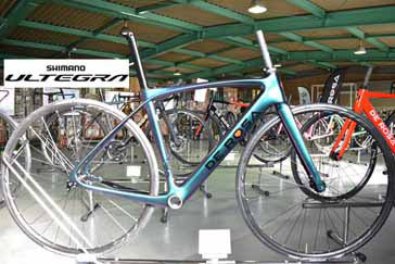 DEROSA 2022 ROADBIKE IDOL DISK DISC idoldisk SHIMANO R8020 R8000 ULTEGRA CAMALEONTE デローザ 2022年モデル ロードバイク アイドル ディスク アイドルディスク シマノ アルテグラ 完成車 カメレオン