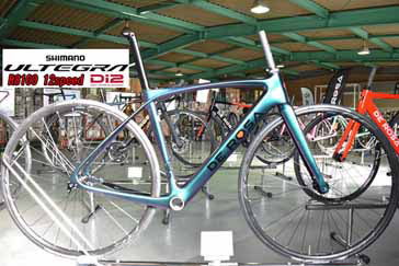 DEROSA 2022 ROADBIKE IDOL DISK DISC idoldisk SHIMANO R8100 ULTEGRA Di2 12s  CAMALEONTE デローザ 2022年モデル ロードバイク アイドル ディスク アイドルディスク シマノ 電動 アルテグラ 完成車 カメレオン