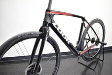 LOOK 2022 ROADBIKE 765 GRAVEL RS DISC Shimano 105 BLACK RED GLOSSY FRONT ルック 2022年モデル グラベル アールエス ディスク シマノ 完成車 ロードバイク ブラックレッドグロッシー