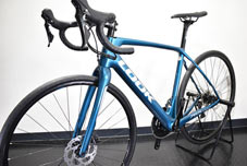 LOOK 2022 ROADBIKE 765 OPTIMUM PLUS DISC SHIMANO ULTEGRA COMPLETED MATALLIC BLUE GLOSSY FRONT ルック 2022年モデル オプティマ厶 プラス ディスク ロードバイク シマノ アルテグラ 完成車 メタリックブルーグロッシー