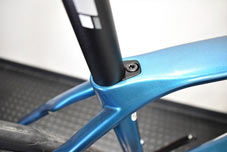 LOOK 2022 ROADBIKE 765 OPTIMUM PLUS DISC SHIMANO ULTEGRA Di2 COMPLETED MATALLIC BLUE GLOSSY SEATPOST CLAMP ルック 2022年モデル オプティマ厶 プラス ディスク ロードバイク シマノ アルテグラ 完成車 メタリックブルーグロッシー