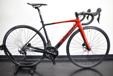 LOOK 2022 ROADBIKE 785 HUEZ DISC SHIMANO 105 COMPLETED BLACK METALLIC RED MATT ルック 2022年モデル ロードバイク ヒュエズ ディスク シマノ 完成車 ブラックメタリックレッドマット