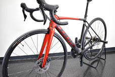 LOOK 2022 ROADBIKE 785 HUEZ DISC SHIMANO 105 COMPLETED BLACK METALLIC RED MATT FRONT FORK ルック 2022年モデル ロードバイク ヒュエズ ディスク シマノ 完成車 ブラックメタリックレッドマット