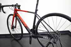 LOOK 2022 ROADBIKE 785 HUEZ DISC SHIMANO 105 COMPLETED BLACK METALLIC RED MATT SEATSTAY ルック 2022年モデル ロードバイク ヒュエズ ディスク シマノ 完成車 ブラックメタリックレッドマット