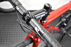 LOOK 2022 ROADBIKE 785 HUEZ DISC SHIMANO 105 COMPLETED BLACK METALLIC RED MATT HANDLE STEM LS2 ルック 2022年モデル ロードバイク ヒュエズ ディスク シマノ 完成車 ブラックメタリックレッドマット