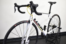 LOOK 2022 ROADBIKE 785 HUEZ RS 785HUEZRS DISC R9200 DURAACE Di2 12speed PROTEAM WHITE GLOSSY FRONT FORKルック 2022年モデル ヒュエズ アールエス ディスク シマノ 電動 デュラエース 完成車 12スピード ロードバイク プロチームホワイトグロッシー