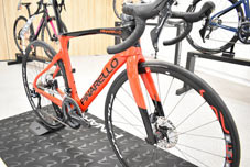 PINARELLO 2022 ROADBIKE PRINCE DISK DISC princedisk SHIMANO ULTEGRA 11s B212 RADIANT RED FRONT FORK ピナレロ 2022年モデル ロードバイク プリンス シマノ アルテグラ 11スピード 完成車 ラディアントレッド