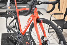 PINARELLO 2022 ROADBIKE PRINCE FX DISK DISC princefxdisk princefxdisc SHIMANO DURAACE R9200 R9270 Di2 A232 RADIANT RED FRONTFORKピナレロ 2022年モデル ロードバイク プリンス エフエックス ディスク プリンスエフエックスディスク シマノ 電動 デュラエース 完成車 ラディアントレッド