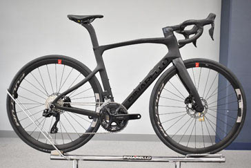 PINARELLO 2023 ROADBIKE ENDURANCE X3 DISK x3disk SHIMANO 105 R7100 Di2 12s 12speed D160 DEEP BLACK BOB ピナレロ 2023年モデル ロードバイク エンデュランス エックススリー エックス スリー ディスク シマノ 電動 12スピード 完成車 ディープ ブラック ボブ