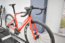 PINARELLO 2023 ROADBIKE ENDURANCE X3 DISK x3disk SHIMANO ULTEGRA R8100 Di2 12s 12speed D161 DEEP RED ピナレロ 2023年モデル ロードバイク エンデュランス エックススリー エックス スリー ディスク シマノ 電動 アルテグラ 12スピード 完成車 ディープ レッド FRONT FORK